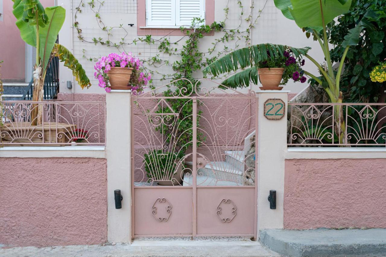 Flowers In The City - Elegant Home In Argostoli Eksteriør billede