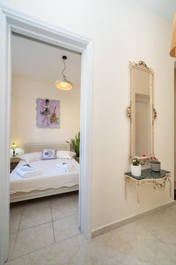 Flowers In The City - Elegant Home In Argostoli Eksteriør billede