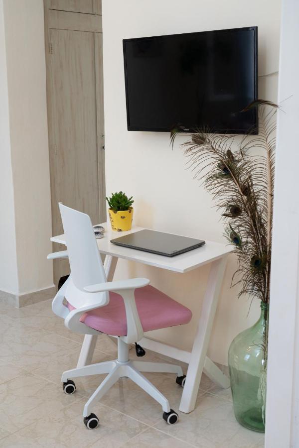 Flowers In The City - Elegant Home In Argostoli Eksteriør billede